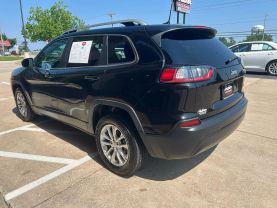 2019 JEEP CHEROKEE SUV 4-CYL, ZERO EVAP, 2.4 LITER LATITUDE SPORT UTILITY 4D