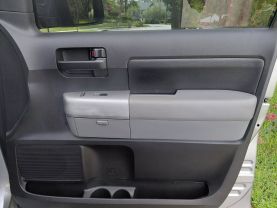 2009 TOYOTA TUNDRA DOUBLE CAB PICKUP V8, FLEX FUEL, 5.7 LITER SR5 PICKUP 4D 6 1/2 FT