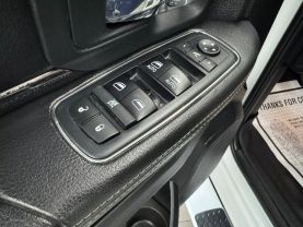 2018 RAM 1500 CREW CAB PICKUP V8, HEMI, 5.7 LITER SPORT PICKUP 4D 6 1/3 FT