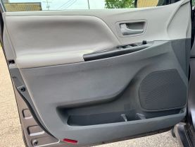 2019 TOYOTA SIENNA VAN V6, 3.5 LITER LE MINIVAN 4D