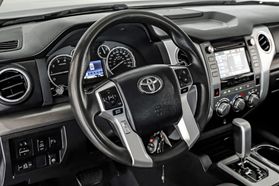 2016 TOYOTA TUNDRA CREWMAX PICKUP V8, FLEX FUEL, 5.7 LITER SR5 PICKUP 4D 5 1/2 FT