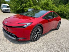 2024 TOYOTA PRIUS HATCHBACK 4-CYL, HYBRID, 2.0 LITER XLE HATCHBACK 4D at T&T Repairables - used car dealership in Spencer, Indiana.
