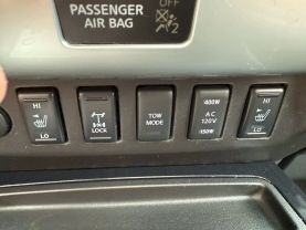2015 Nissan Titan Crew Cab - Image 16