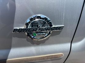 2016 FORD F350 SUPER DUTY CREW CAB PICKUP V8, TURBO DIESEL, 6.7L LARIAT PICKUP 4D 6 3/4 FT