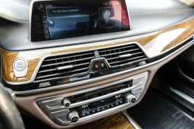 2016 Bmw 7 Series - Image 32