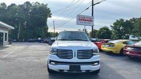 2016 Lincoln Navigator - Image 2