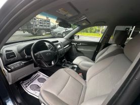 2015 KIA SORENTO SUV 4-CYL, GDI, 2.4 LITER LX SPORT UTILITY 4D
