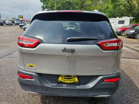 2017 JEEP CHEROKEE SUV V6, 3.2 LITER LIMITED SPORT UTILITY 4D