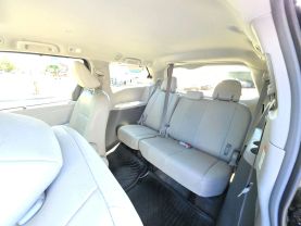 2018 TOYOTA SIENNA VAN V6, 3.5 LITER XLE MINIVAN 4D