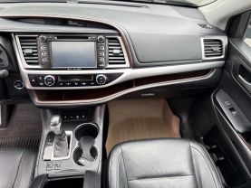 2016 Toyota Highlander - Image 13