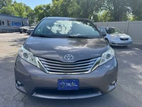 2016 TOYOTA SIENNA VAN V6, 3.5 LITER XLE MINIVAN 4D