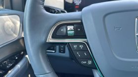 2020 Lincoln Navigator - Image 42