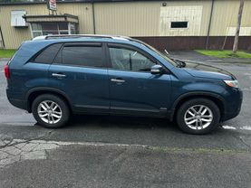 2015 KIA SORENTO SUV 4-CYL, GDI, 2.4 LITER LX SPORT UTILITY 4D