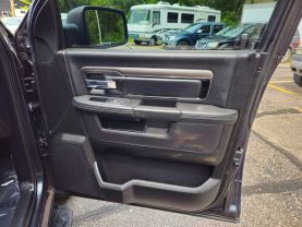 2016 RAM 1500 CREW CAB PICKUP V8, HEMI, 5.7 LITER SPORT PICKUP 4D 5 1/2 FT