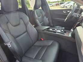 2022 VOLVO XC60 SUV 4-CYL, DRIVE-E, TURBO, 2.0 LITER B5 MOMENTUM SPORT UTILITY 4D