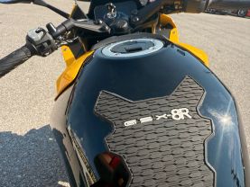 2024 SUZUKI GSX800FRQM4 GSX-8R SPORTBIKES - -