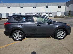2014 Toyota Rav4 - Image 9