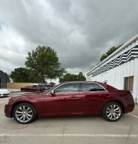 2019 CHRYSLER 300 SEDAN V6, 3.6 LITER 300 TOURING SEDAN 4D