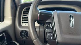 2016 Lincoln Navigator - Image 37