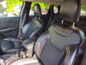 2019 JEEP CHEROKEE SUV V6, 3.2 LITER TRAILHAWK SPORT UTILITY 4D