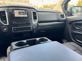 2017 NISSAN TITAN CREW CAB PICKUP V8, 5.6 LITER S PICKUP 4D 5 1/2 FT