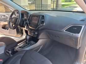 2019 JEEP CHEROKEE SUV 4-CYL, ZERO EVAP, 2.4 LITER LATITUDE SPORT UTILITY 4D