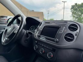 2017 VOLKSWAGEN TIGUAN LIMITED SUV 4-CYL, TURBO, 2.0 LITER 2.0T 4MOTION SPORT UTILITY 4D