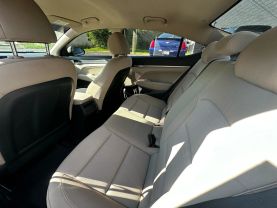 2017 HYUNDAI ELANTRA SEDAN 4-CYL, 2.0 LITER SE SEDAN 4D