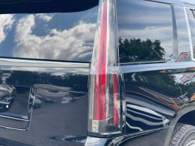 2015 Cadillac Escalade - Image 44