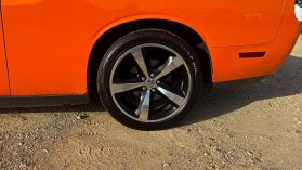 2014 DODGE CHALLENGER COUPE V8, HEMI, 5.7 LITER R/T CLASSIC COUPE 2D