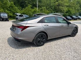 2023 HYUNDAI ELANTRA SEDAN 4-CYL, SULEV, 2.0 LITER SEL SEDAN 4D at T&T Repairables - used car dealership in Spencer, Indiana.
