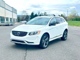 2017 VOLVO XC60 SUV 4-CYL, DRV-E, TURBO, 2.0L T6 DYNAMIC SPORT UTILITY 4D
