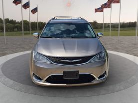 2018 CHRYSLER PACIFICA VAN V6, 3.6 LITER LIMITED MINIVAN 4D