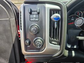 2016 GMC SIERRA 1500 CREW CAB PICKUP V8, ECOTEC3, 5.3 LITER SLT PICKUP 4D 5 3/4 FT