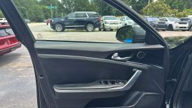 2019 Kia Stinger - Image 11