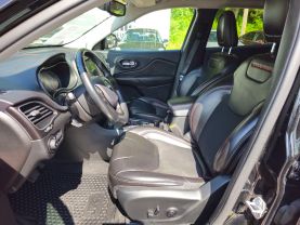 2019 JEEP CHEROKEE SUV V6, 3.2 LITER TRAILHAWK SPORT UTILITY 4D