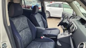 2011 SCION XB HATCHBACK 4-CYL, 2.4 LITER HATCHBACK 4D
