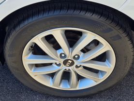 2017 Kia Soul+ Wagon 4d - Image 32