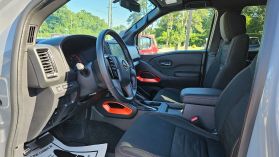 2023 Nissan Frontier Crew Cab - Image 5