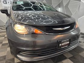2020 CHRYSLER VOYAGER