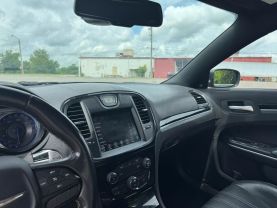 2019 CHRYSLER 300 SEDAN V6, 3.6 LITER 300S SEDAN 4D