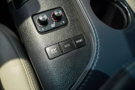 2014 TOYOTA AVALON SEDAN 4-CYL, HYBRID, 2.5 LITER XLE PREMIUM HYBRID SEDAN 4D
