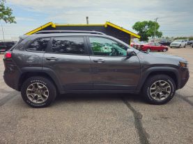 2020 JEEP CHEROKEE SUV V6, 3.2 LITER TRAILHAWK SPORT UTILITY 4D