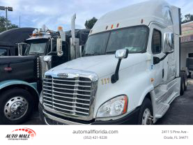 2015 FREIGHTLINER CASCADIA - - CA125SLP SLEEPER