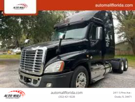 2015 FREIGHTLINER CASCADIA - - CA125SLP SLEEPER