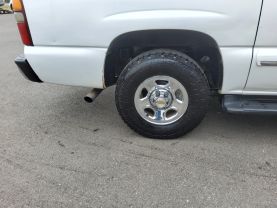 2001 CHEVROLET SUBURBAN 1500 SUV V8, 5.3 LITER SPORT UTILITY