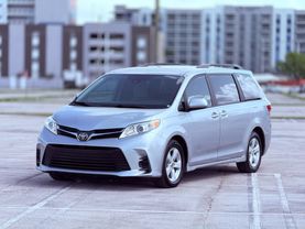 2019 TOYOTA SIENNA