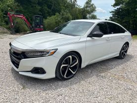 2021 HONDA ACCORD SEDAN 4-CYL, VTEC, TURBO, 2.0 LITER SPORT SEDAN 4D at T&T Repairables - used car dealership in Spencer, Indiana.