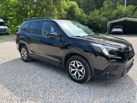 2023 SUBARU FORESTER SUV 4-CYL, 2.5 LITER PREMIUM SPORT UTILITY 4D at T&T Repairables - used car dealership in Spencer, Indiana.