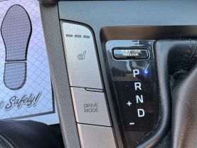 2017 HYUNDAI ELANTRA SEDAN 4-CYL, 2.0 LITER LIMITED SEDAN 4D